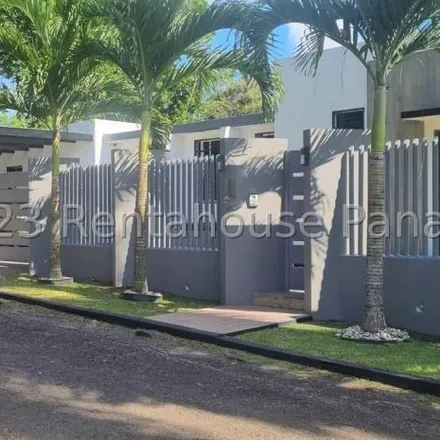Buy this 3 bed house on unnamed road in Llanos de Curundú, 0843