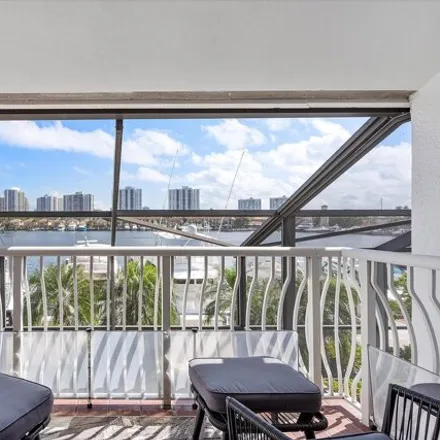 Buy this 2 bed condo on 3630 Yacht Club Drive in Aventura, FL 33180