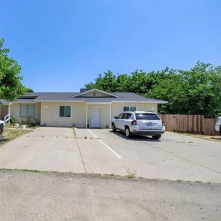 Image 3 - 7907 West Walnut Avenue, Winton, Merced County, CA 95388, USA - House for sale