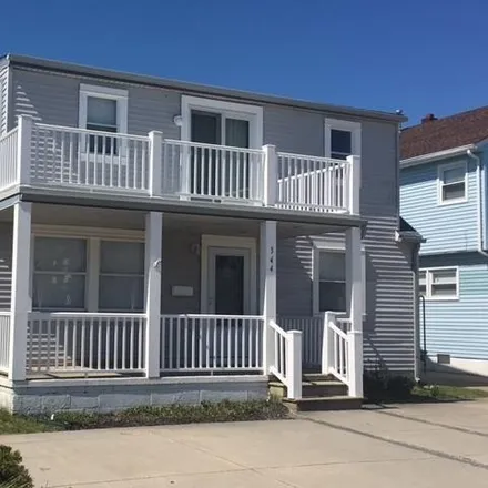Rent this 5 bed house on Art Is.... in 14th Street South, Brigantine