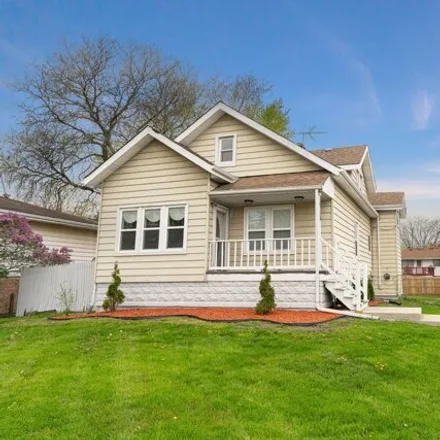 Buy this 4 bed house on 16762 Cottage Grove Avenue in South Holland, IL 60473