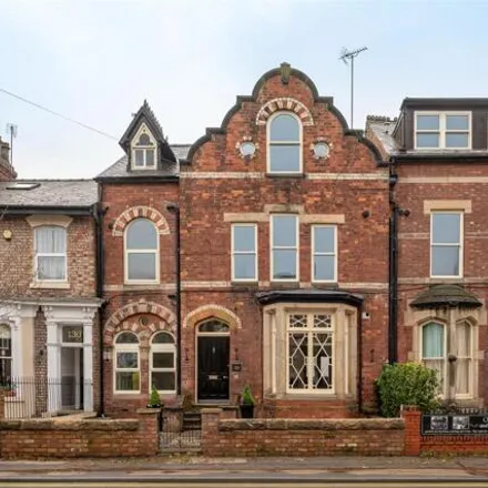 Buy this 6 bed townhouse on 136 Fulford Road in York, YO10 4BE