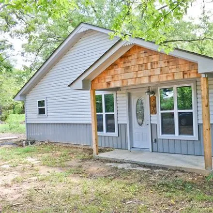 Buy this 2 bed house on 206 East Central Street in Hugo, OK 74743