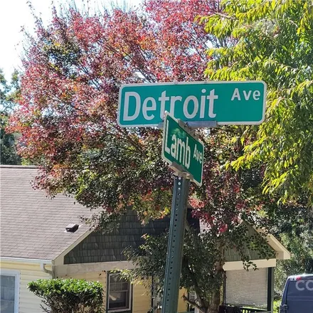 Image 2 - 1 Detroit Avenue, Asheville, NC 28806, USA - House for sale