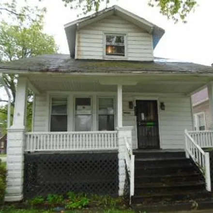 Buy this 6 bed house on 310 West 107th Place in Chicago, IL 60628
