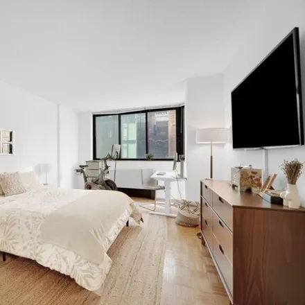 Image 5 - 280 Park Ave S Apt 13M, New York, 10010 - Condo for sale