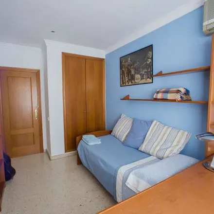 Rent this 3 bed apartment on Carrer de Josep Faus in 12, 46023 Valencia