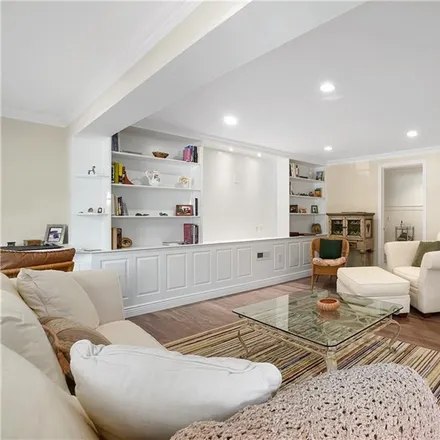 Image 6 - 49 Indian Harbor Drive, Greenwich, CT 06830, USA - Condo for sale
