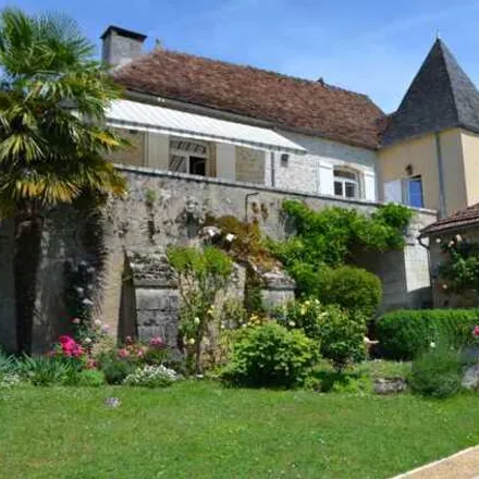 Buy this 5 bed apartment on 20 Rue Eugène Le Roy in 24290 Montignac-Lascaux, France