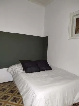 Rent this 7 bed room on El Turco in Carrer d'Homer, 08001 Barcelona