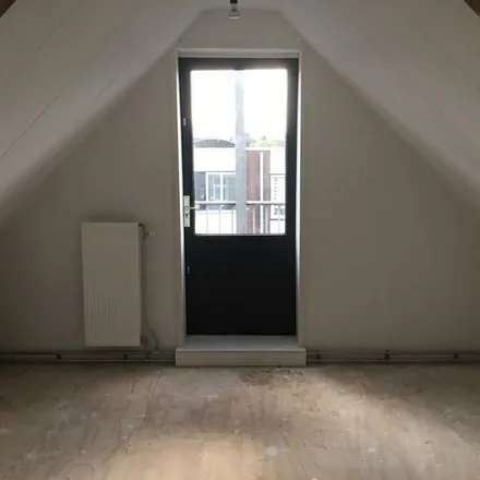 Rent this 4 bed apartment on Doedesstraat 14C in 3022 VE Rotterdam, Netherlands