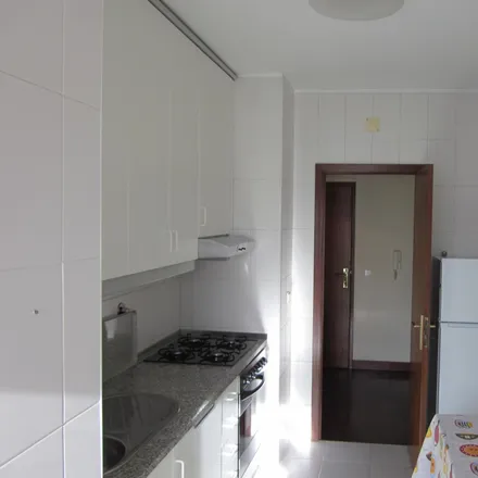 Image 4 - Rua do Sobreiro, 4460-484 Matosinhos, Portugal - Apartment for rent