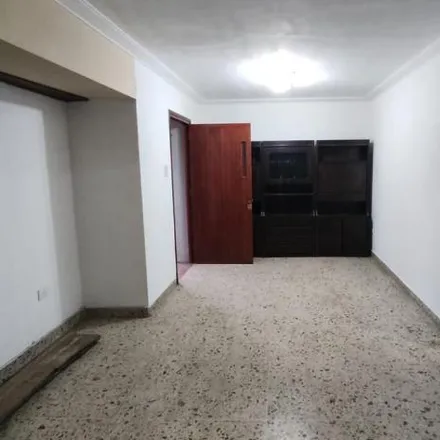 Buy this 3 bed house on Escuela de Educación Secundaria Técnica 2 in General Juan Galo de Lavalle 801, Partido de Lomas de Zamora
