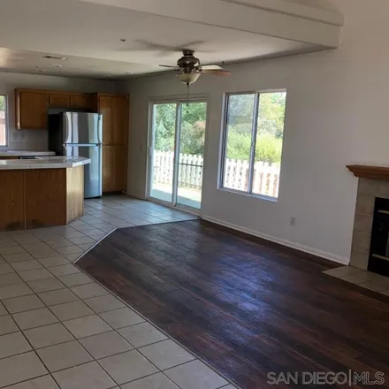 Image 4 - 1132 Cochise Court, Vista, CA 92083, USA - House for rent