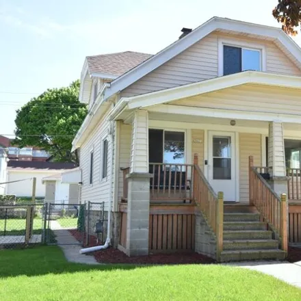 Buy this 3 bed house on 3621 East Whittaker Avenue in Cudahy, WI 53110