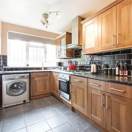 Rent this 4 bed townhouse on 32 Bradstock Road in London, E9 5BZ