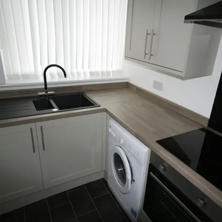 Image 2 - Fordlea Road, Liverpool, L12 5LE, United Kingdom - Townhouse for rent