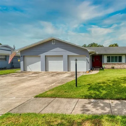 Buy this 3 bed house on 3022 Saratoga Drive in Conway, FL 32806