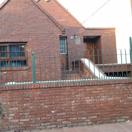 Buy this studio house on Corrientes 1201 in Quilmes Este, 1877 Quilmes