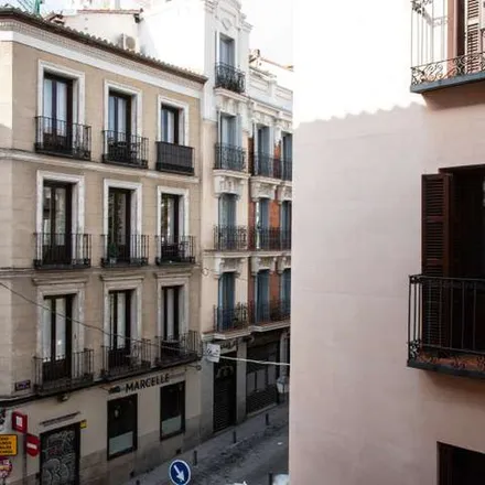 Rent this 2 bed apartment on Madrid in Calle de Moratín, 33