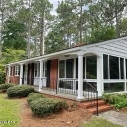 Image 2 - 322 John McQueen Road, Aberdeen, Moore County, NC 28315, USA - House for rent