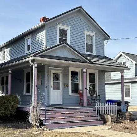 Buy this 2 bed house on 151 North Bennett Street in Appleton, WI 54914