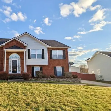 Rent this 5 bed house on 2750 Cascade Drive in Clarksville, TN 37042