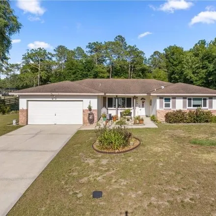 Buy this 3 bed house on 12287 South Elm Point in Citrus County, FL 34436