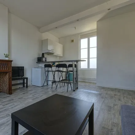 Rent this 2 bed apartment on Rouen in Seine-Maritime, France