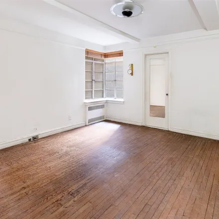 Image 6 - 110 EAST 87TH STREET 2A in New York - Apartment for sale