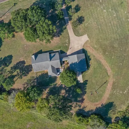Image 8 - 12806 Farm To Market 2010, Chandler, Henderson County, TX 75758, USA - House for sale