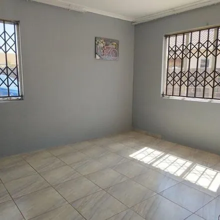 Image 5 - Adcock Street, Johannesburg Ward 13, Soweto, 1861, South Africa - Apartment for rent