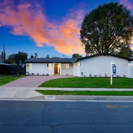 Image 1 - 17555 Stare Street, Los Angeles, CA 91325, USA - House for sale