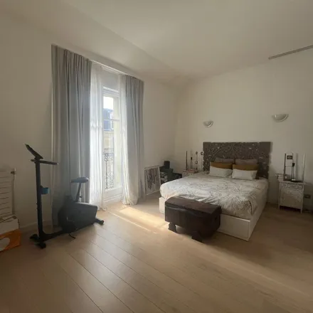Rent this 5 bed apartment on 36 Rue Jouffroy d'Abbans in 75017 Paris, France