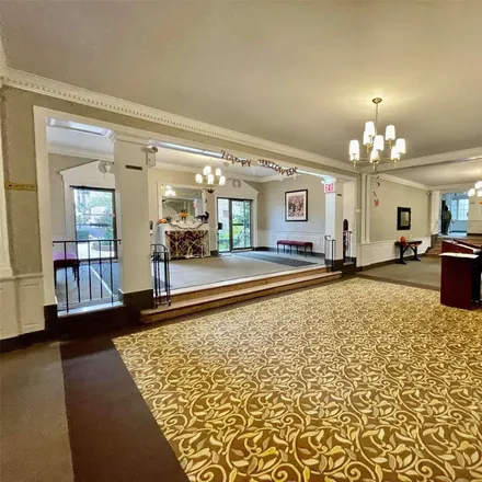 Buy this 3 bed condo on 84-27 168th Place in New York, NY 11432