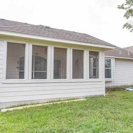 Rent this 3 bed apartment on 879 Rusk Road in Round Rock, TX 78665