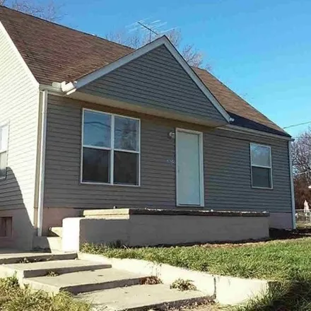 Buy this 4 bed house on 2033 Lavelle Road in Flint Charter Township, MI 48504