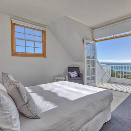 Rent this 3 bed house on Binalong Bay TAS 7216