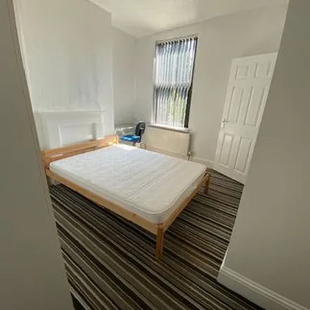 Rent this 5 bed apartment on Brook Street in Gloucester, GL1 4UN