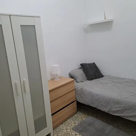 Rent this 5 bed apartment on Passatge de Sant Antoni Abat in 13, 08001 Barcelona