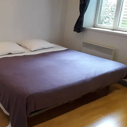 Rent this 1 bed apartment on 76460 Saint-Valery-en-Caux