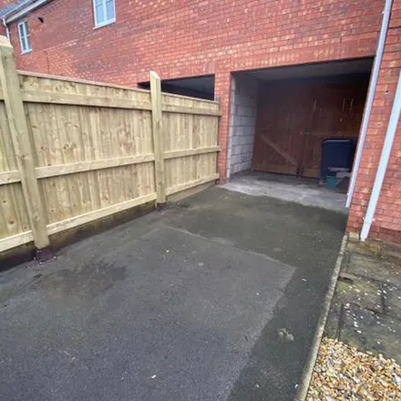 Rent this 2 bed townhouse on 21 Lords Way in Bridgwater, TA6 3SF