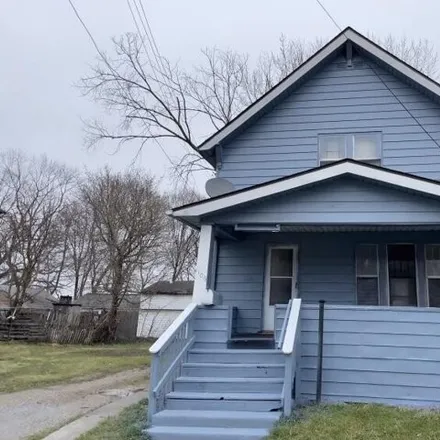 Buy this 3 bed house on 1411 Roosevelt Avenue in Flint, MI 48503