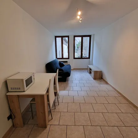 Image 6 - 135 Rue de la Libération, 34400 Lunel, France - Apartment for rent