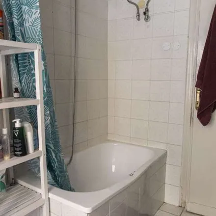 Rent this 5 bed apartment on ASL Roma 1 - Servizio tutela salute mentale e riabilitazione età evolutiva in Via Tripoli, 39