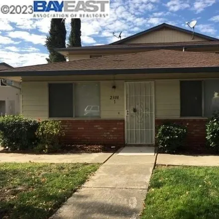 Buy this 2 bed condo on 2398 Peppertree Way in Antioch, CA 94509