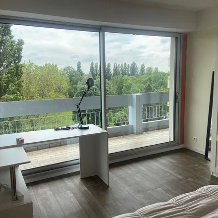 Rent this 2 bed apartment on 8 Quai du Murhof in 67200 Strasbourg, France
