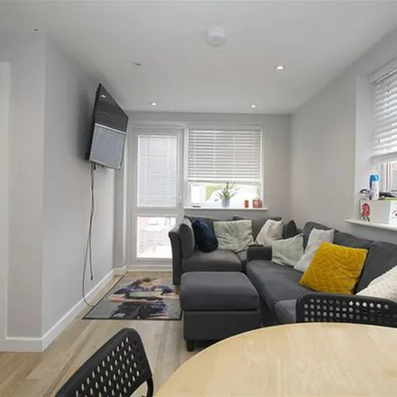 Rent this 5 bed townhouse on 223 in 2 Alan Moss Road, Loughborough