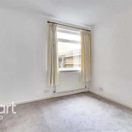 Image 5 - Lower Queens Road, Ashford, TN24 8HE, United Kingdom - Apartment for rent