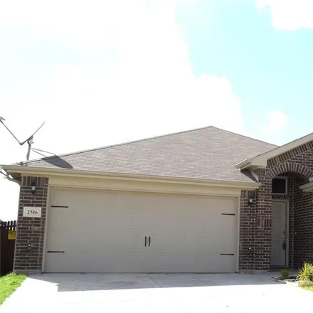 Buy this 3 bed house on 2508 Hadley Street in Weatherford, TX 76086